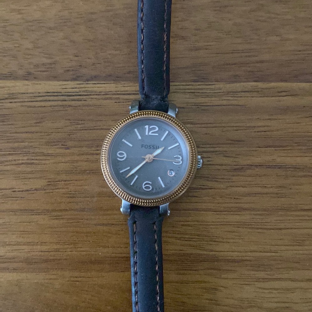 Leather Fossil Women’s Watch.